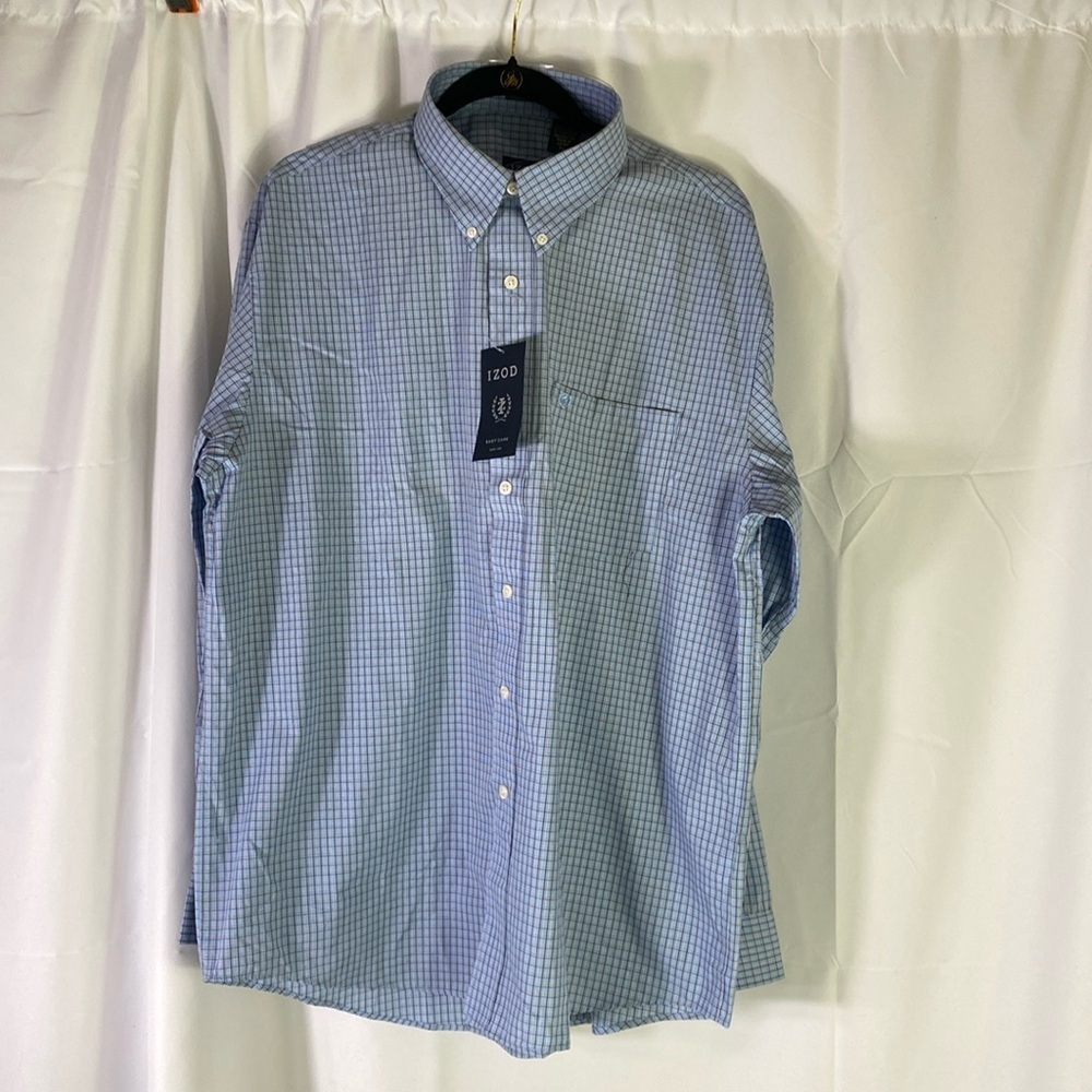 IZOD XL men’s dress shirt. Light blue checks. New with tags.